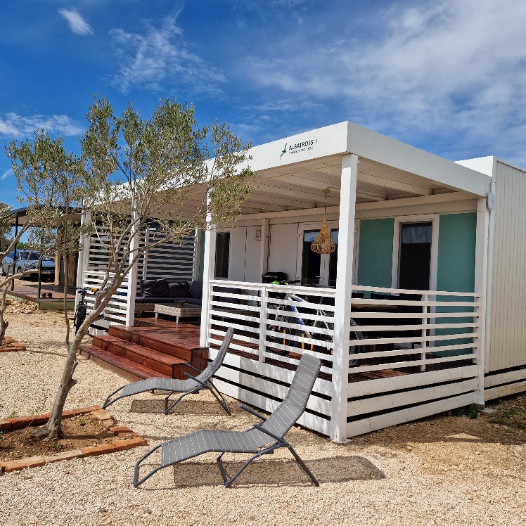 Albatross I - mobile home with covered terrace in Pirovac