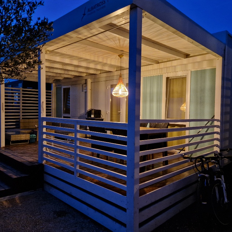 Albatross I - covered terrace in the evening atmosphere
