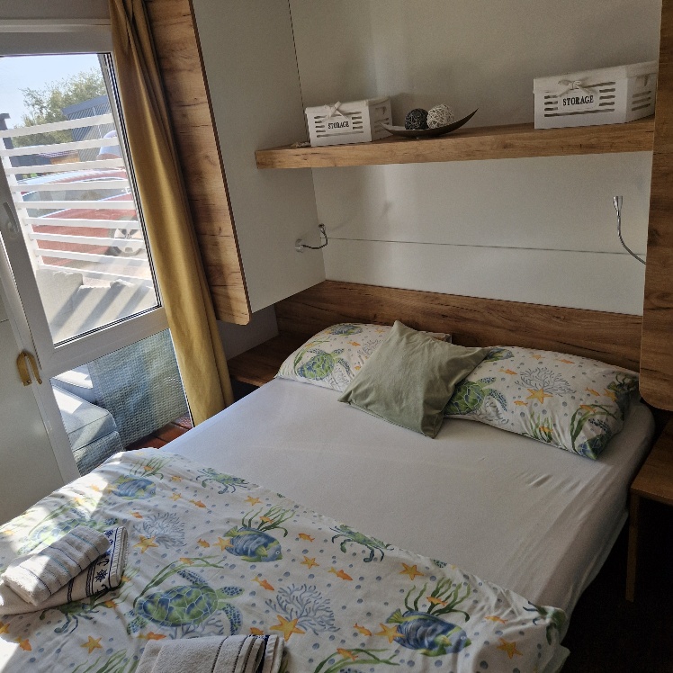 Albatross I - bedroom with double bed