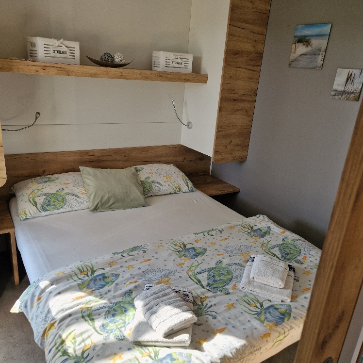 Albatross II - bedroom with double bed