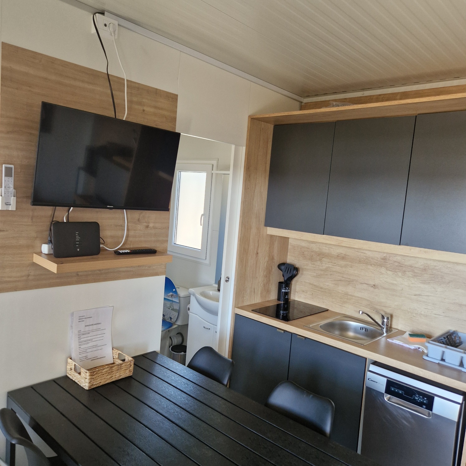 Albatross III - kitchen and dining area in the mobile home